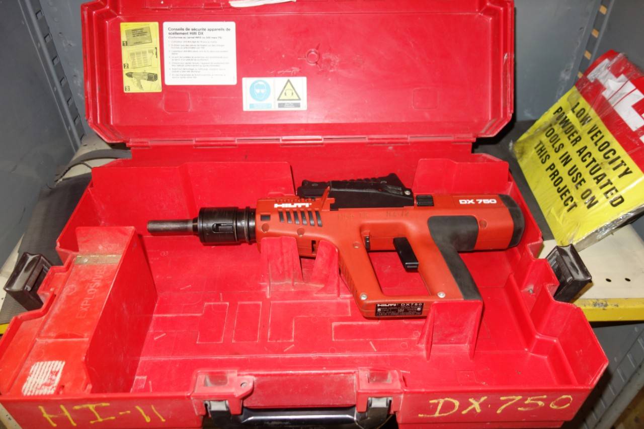 Lot Of 2 Hilti Dx 750 Fastening Tool